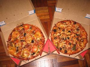 Makan malam kami, Domino's Pizza